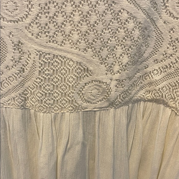 Soft Surroundings Light Cream Lace Women's Top - Picture 4 of 9